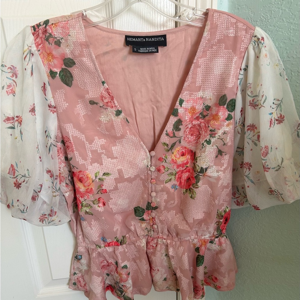 Anthropologie HEMANT & NANDITA V Neck Short Sleeve Floral Blouse Size S - Picture 5 of 10